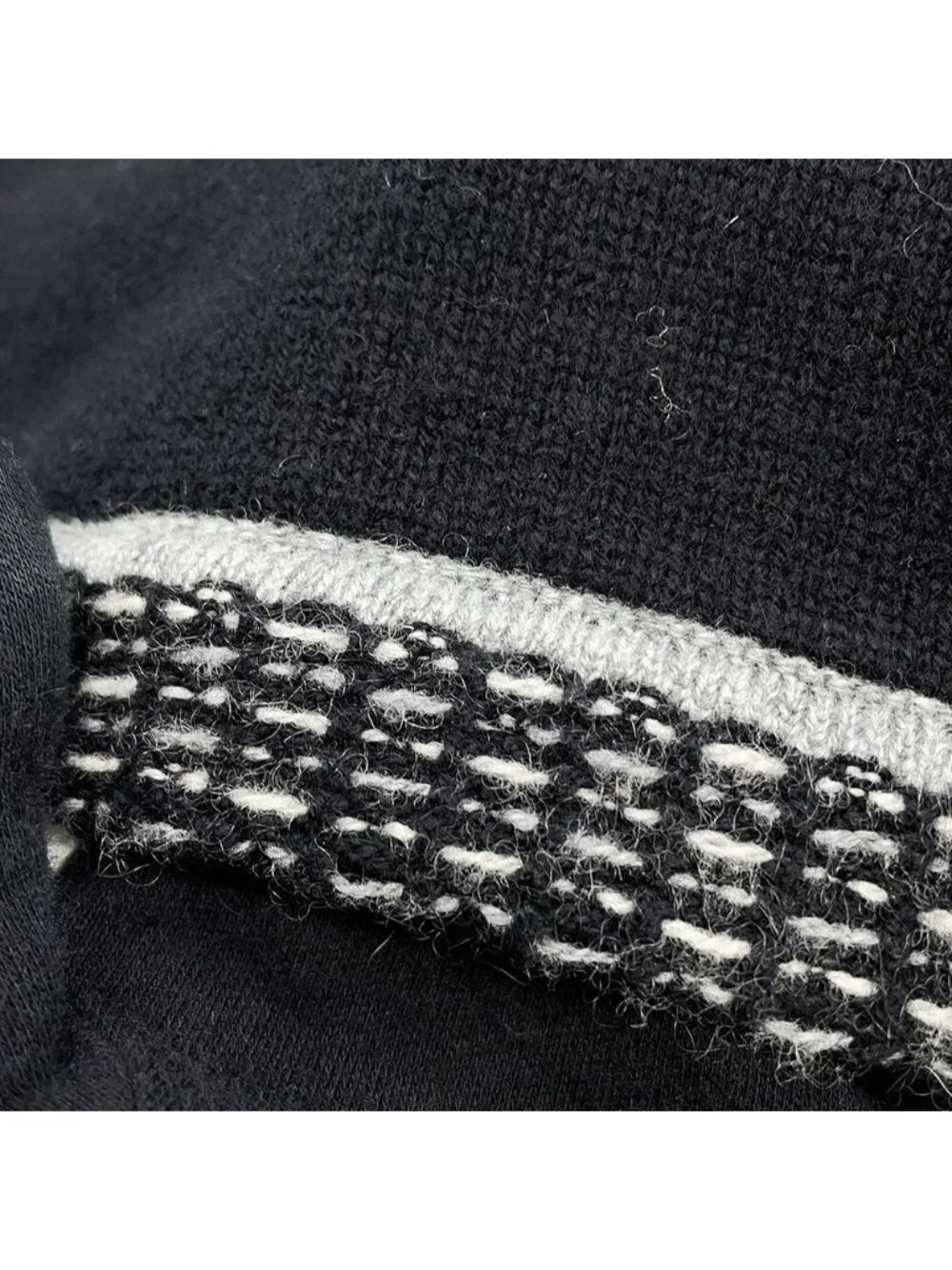 Chanel Cardigan CC Logo Cashmere 40 Black
